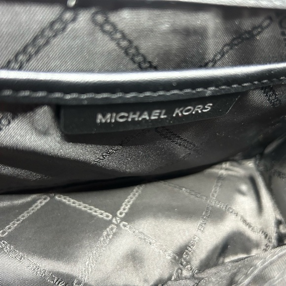 MICHAEL Michael Kors Heather Large Leather Shoulder Bag-Black w/Silver Hardware - Picture 10 of 13